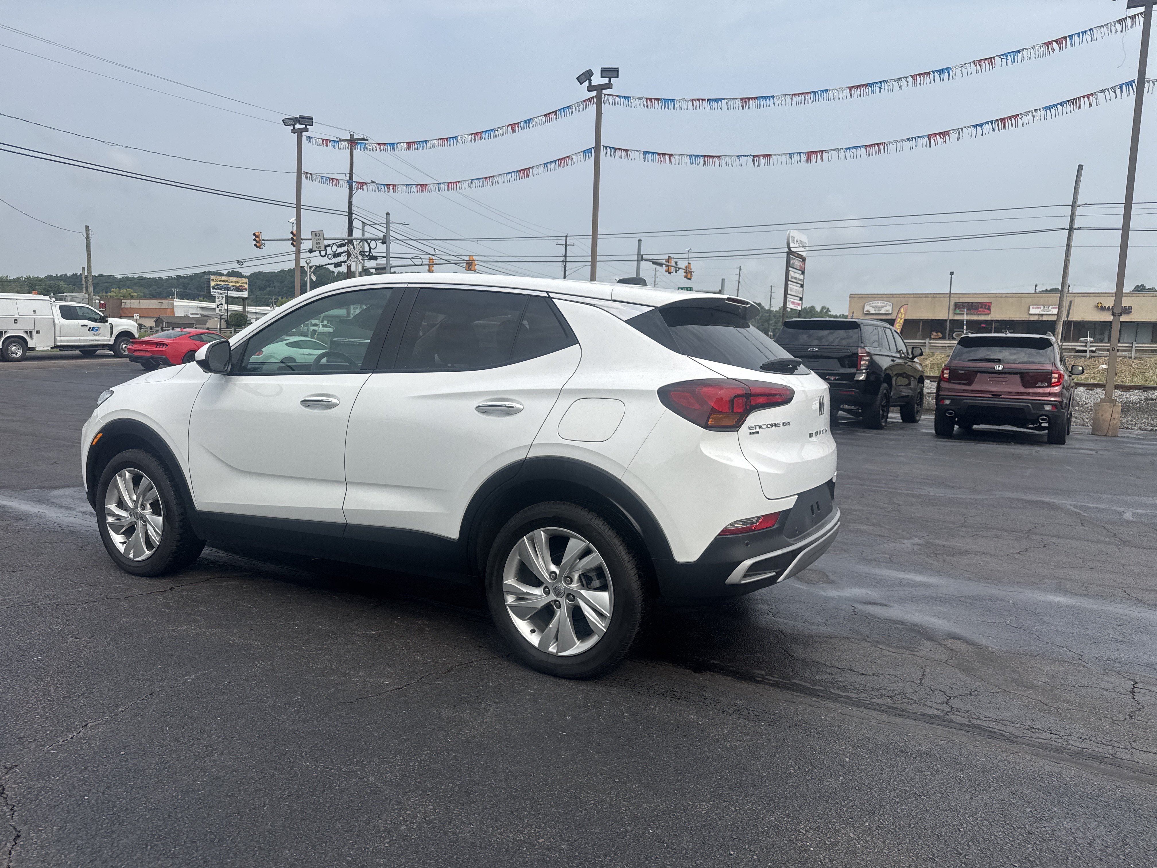 Used 2024 Buick Encore GX Preferred w/ Comfort Package AWD/4WD image 6