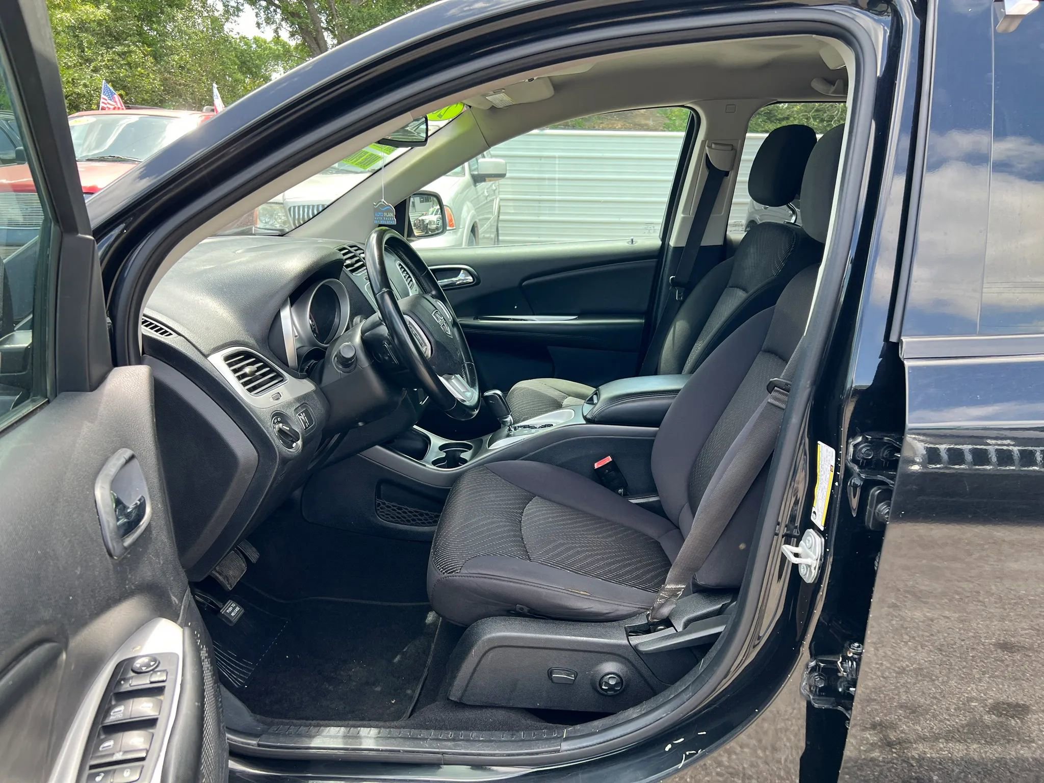 Used 2020 Dodge Journey SE w/ SE Popular Equipment Group image 10