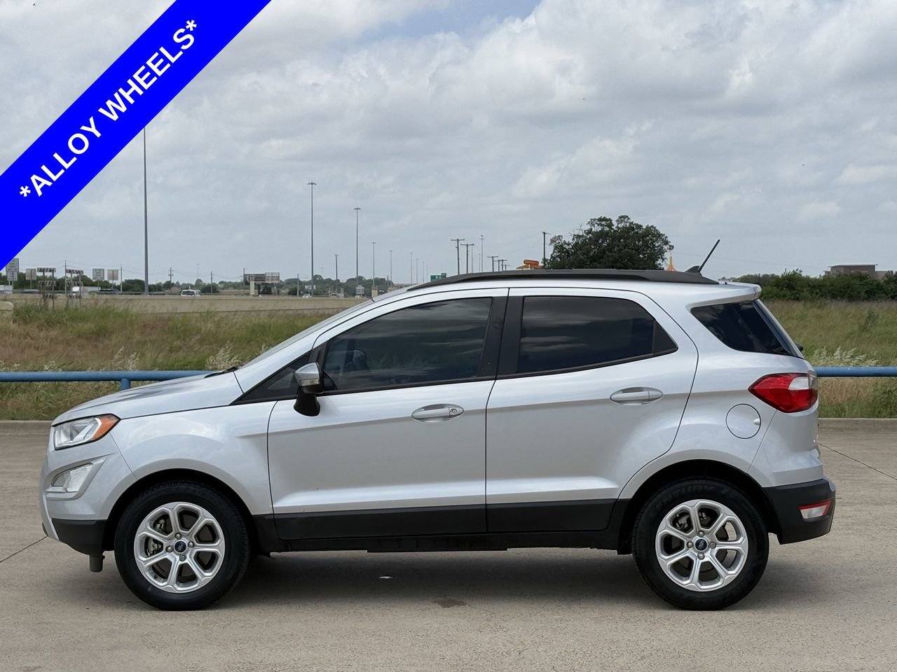Used 2021 Ford EcoSport SE FWD image 3
