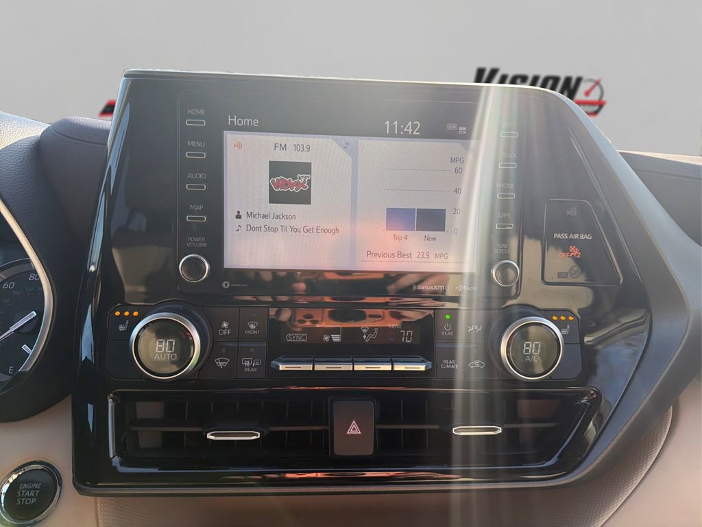 Used 2022 Toyota Highlander XLE image 10