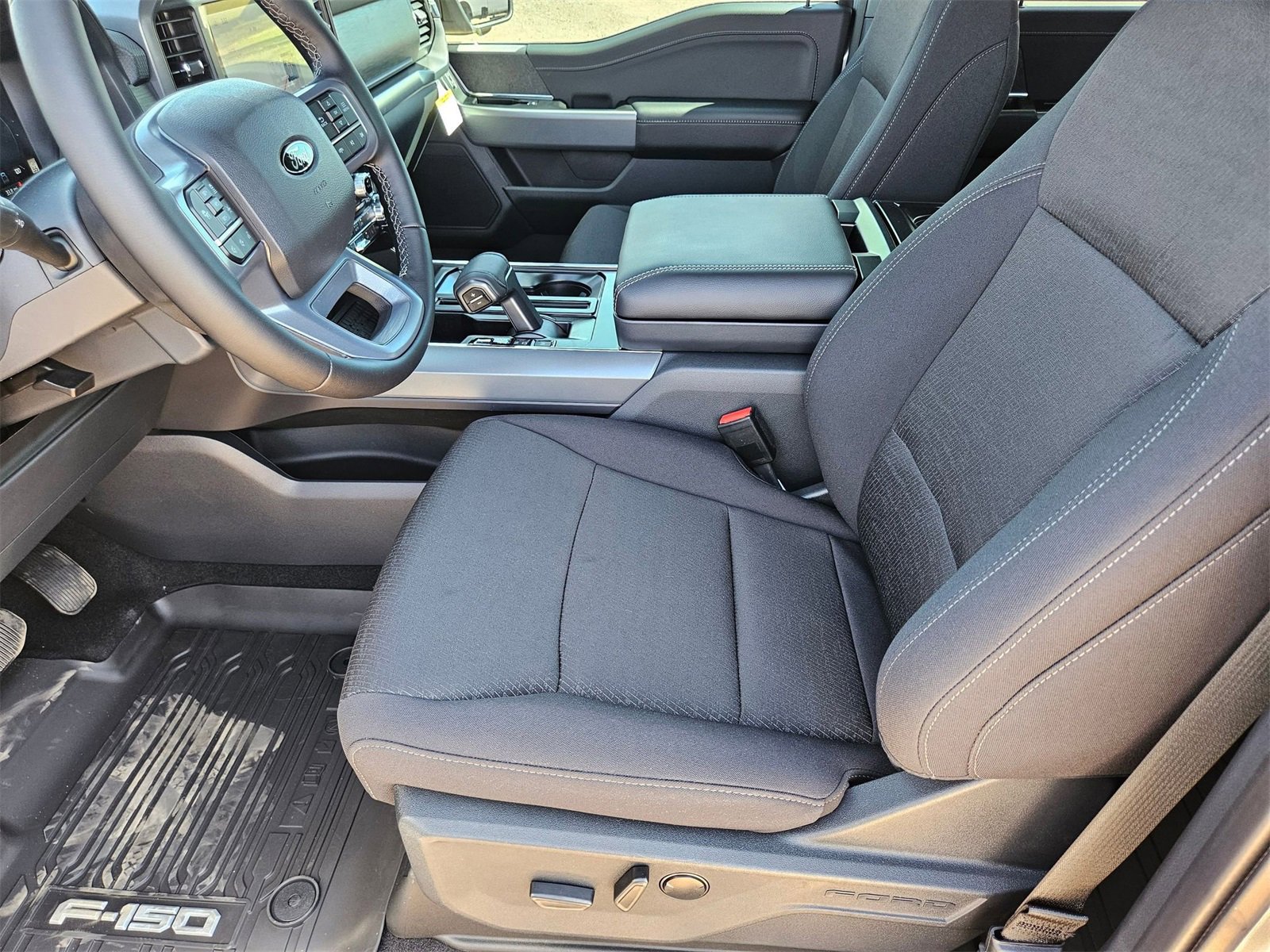 New 2025 Ford F150 XLT w/ Equipment Group 302A MID image 11