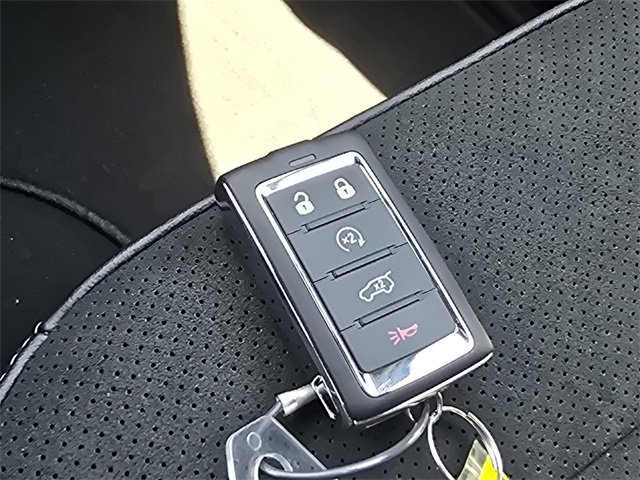 New 2025 Jeep Grand Cherokee L Altitude image 13