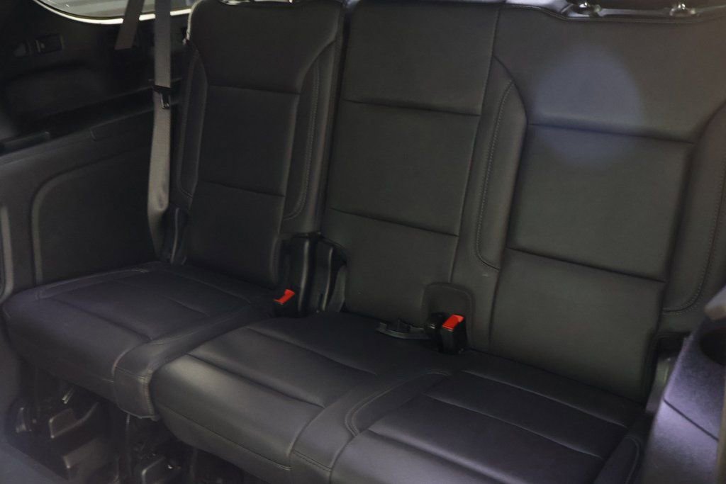 Used 2023 Chevrolet Suburban LT w/ LT Signature Package RWD image 9