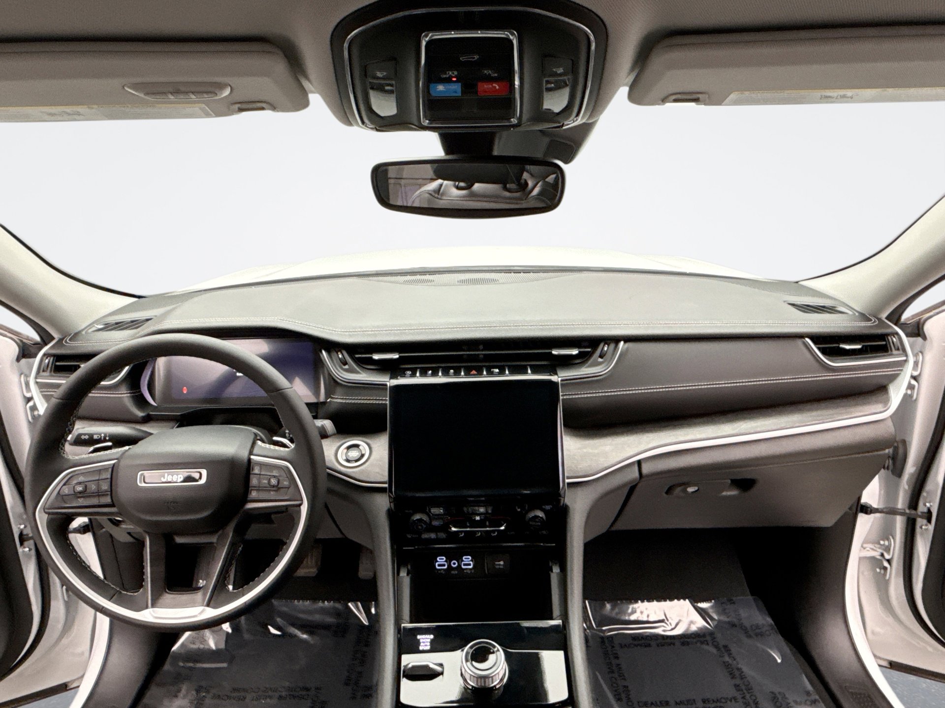 Used 2023 Jeep Grand Cherokee Limited image 14