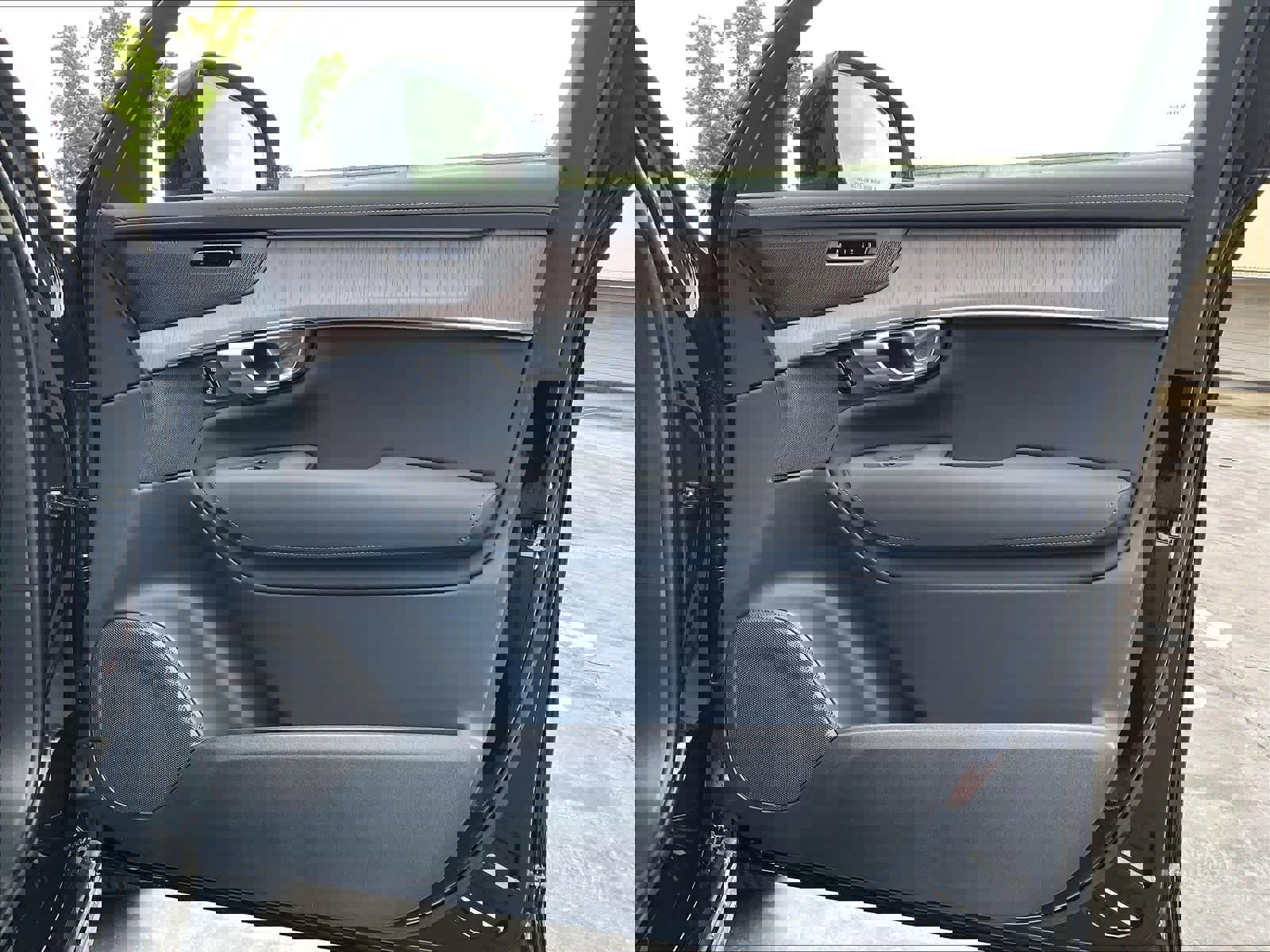 New 2026 Volvo XC90 T8 Ultra w/ Protection Package AWD/4WD image 31