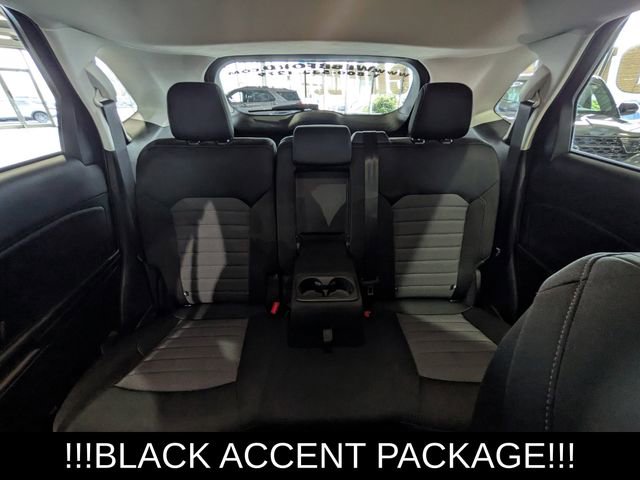 Used 2024 Ford Edge SE w/ Black Appearance Package image 17