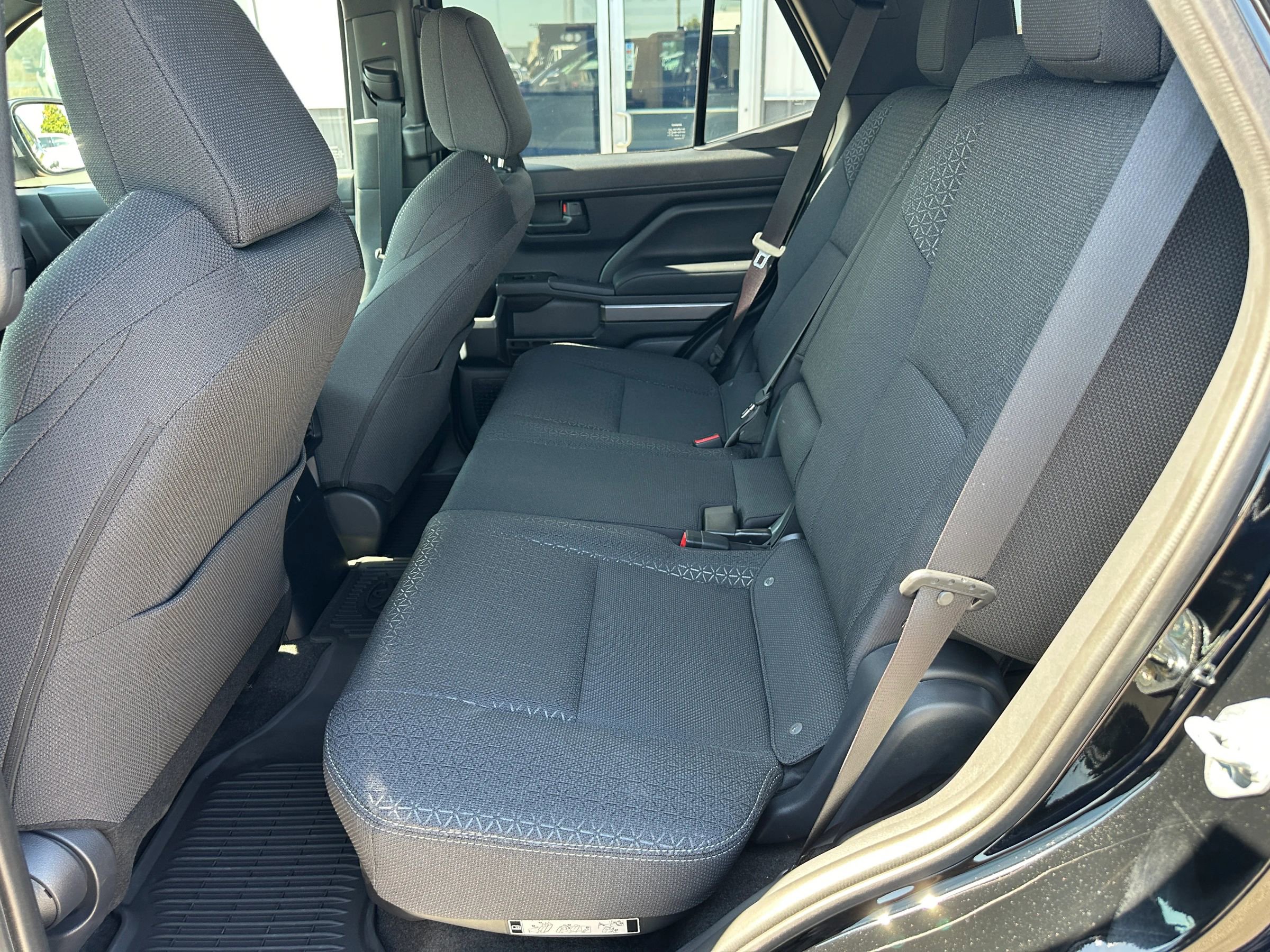 Used 2025 Toyota 4Runner SR5 image 31