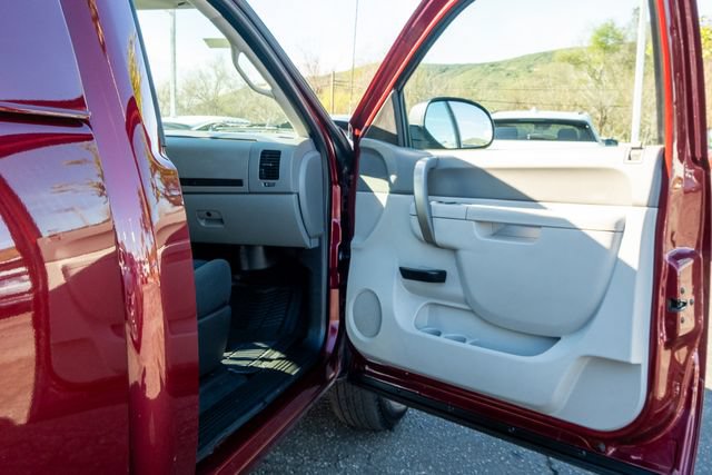 Used 2013 Chevrolet Silverado 1500 W/T w/ LS Package RWD image 18