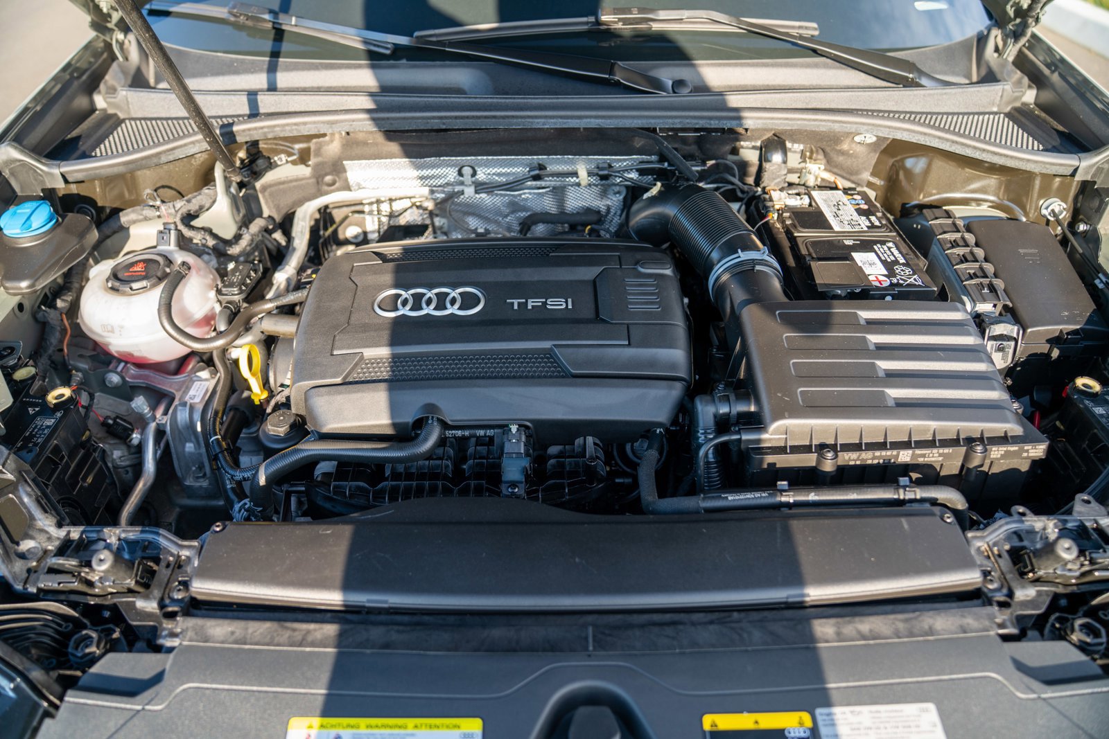 Used 2019 Audi Q3 2.0T Prestige w/ Prestige Package image 29