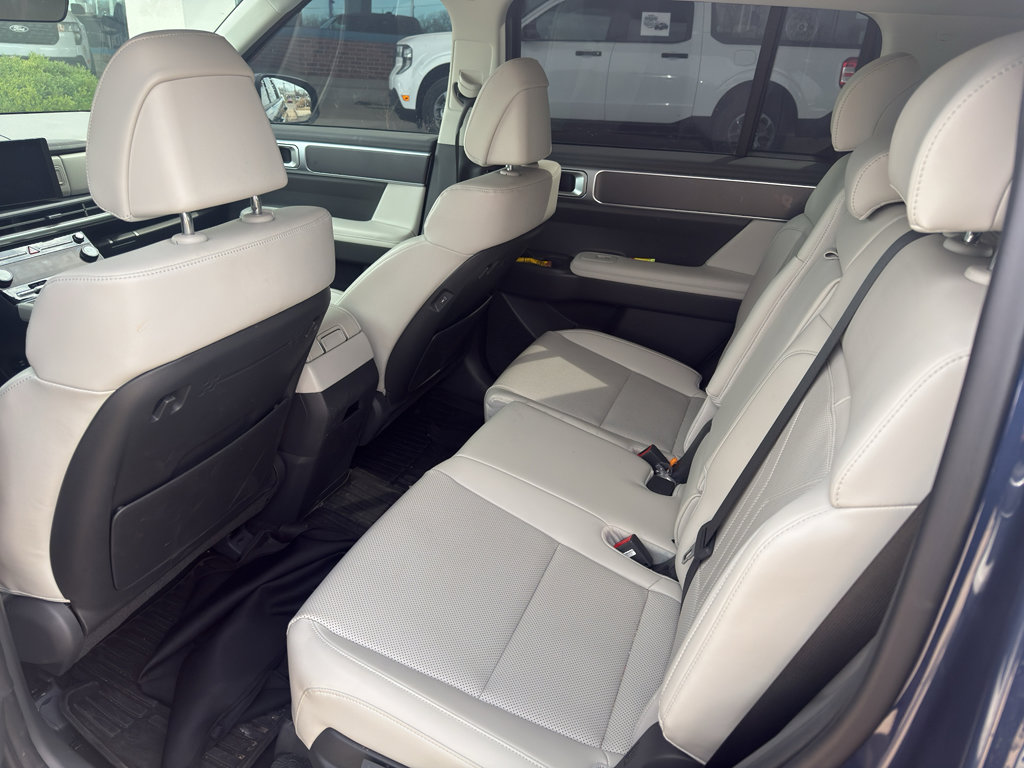 Used 2025 Hyundai Santa Fe SEL FWD image 10