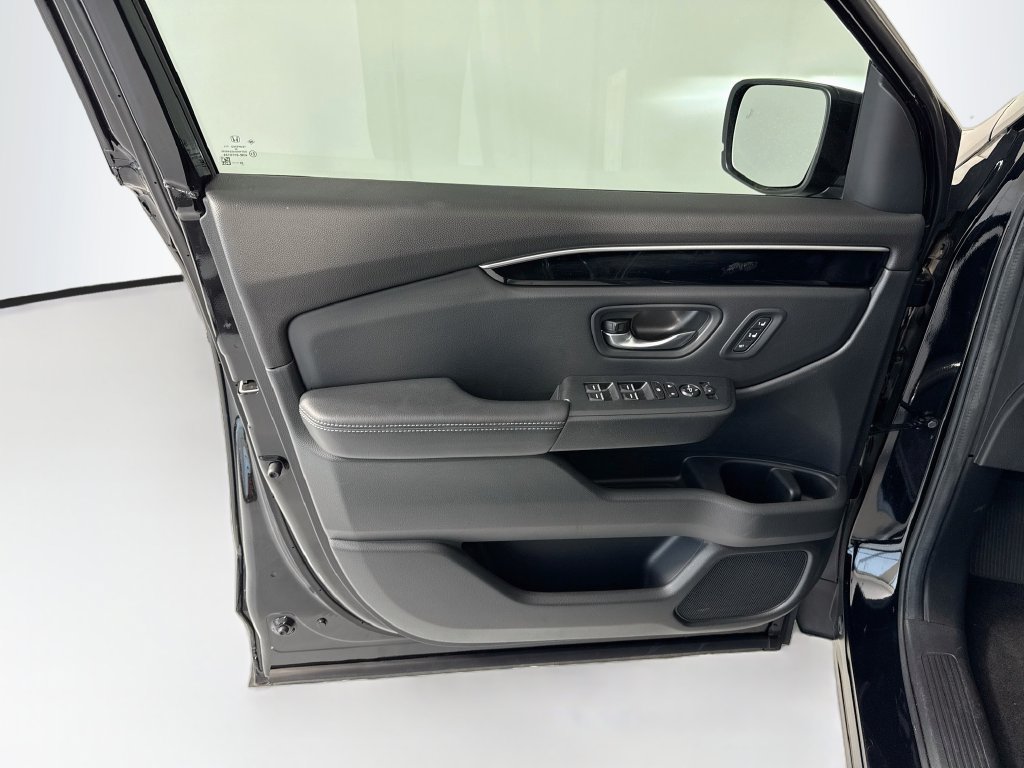 Certified 2025 Honda Pilot EX-L image 24