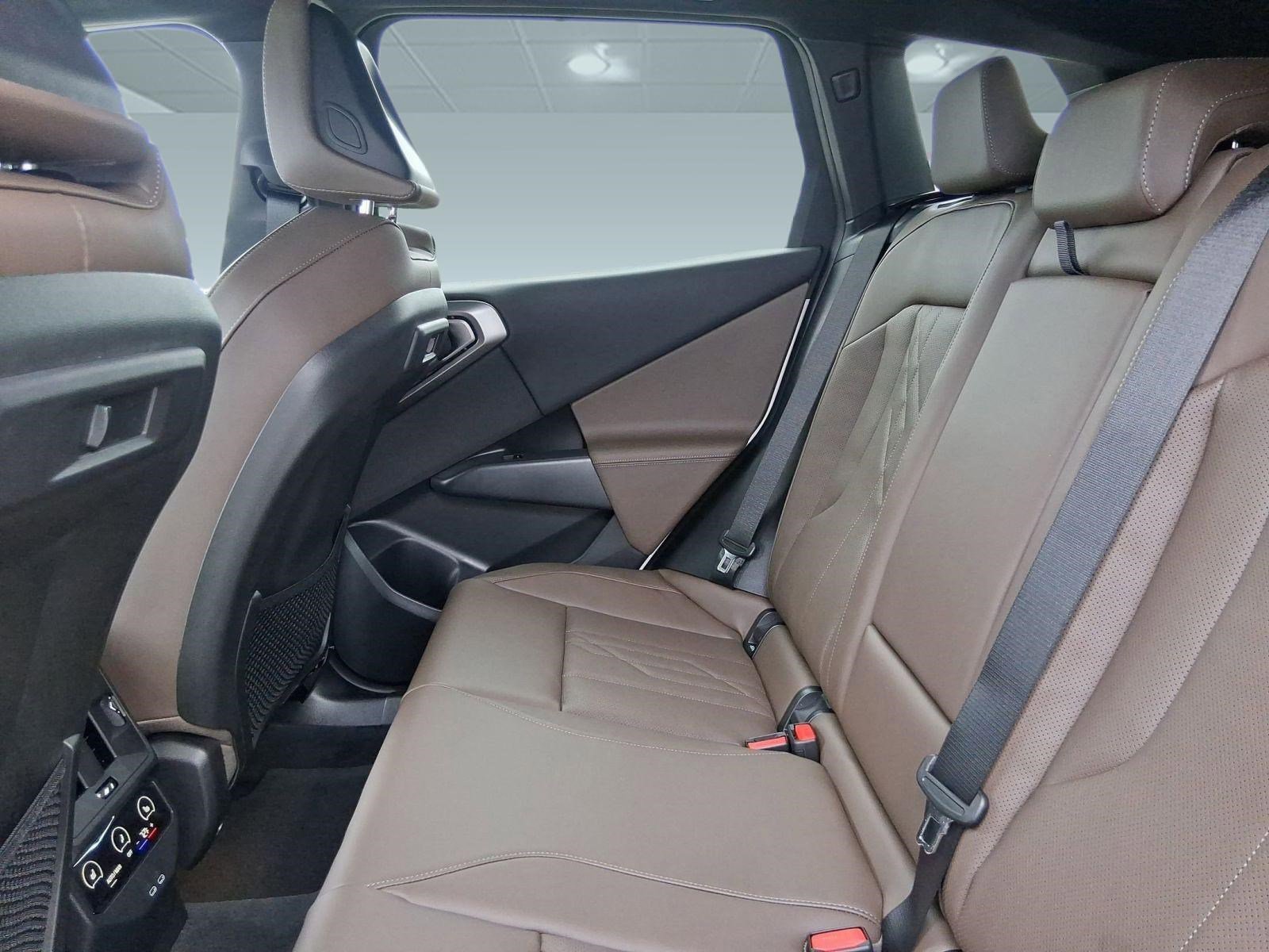 Used 2026 BMW X3 xDrive30 w/ Convenience Package image 28