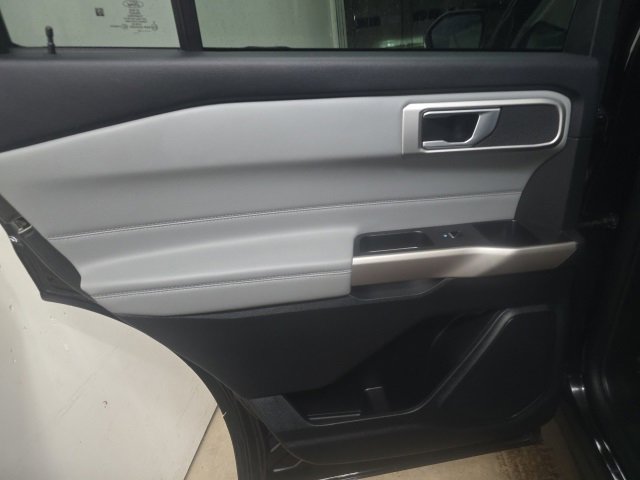 Used 2023 Ford Explorer XLT w/ Equipment Group 202A image 16