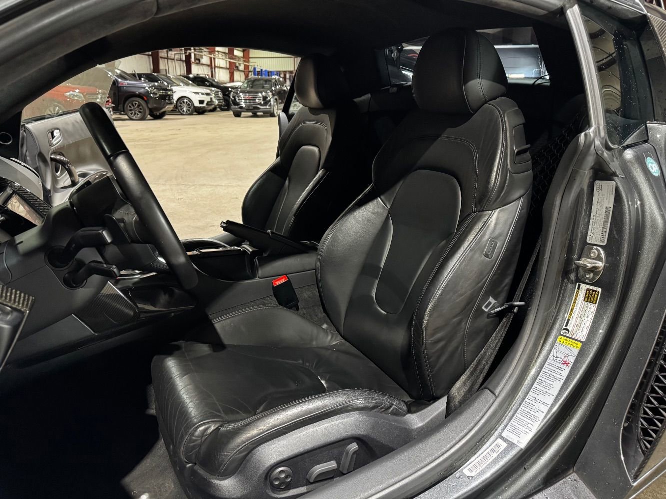 Used 2009 Audi R8 V8 image 17