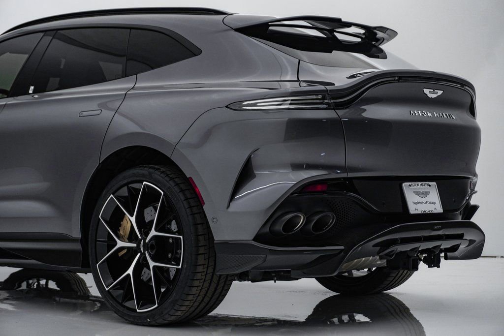 Used 2025 Aston Martin DBX 707 image 11