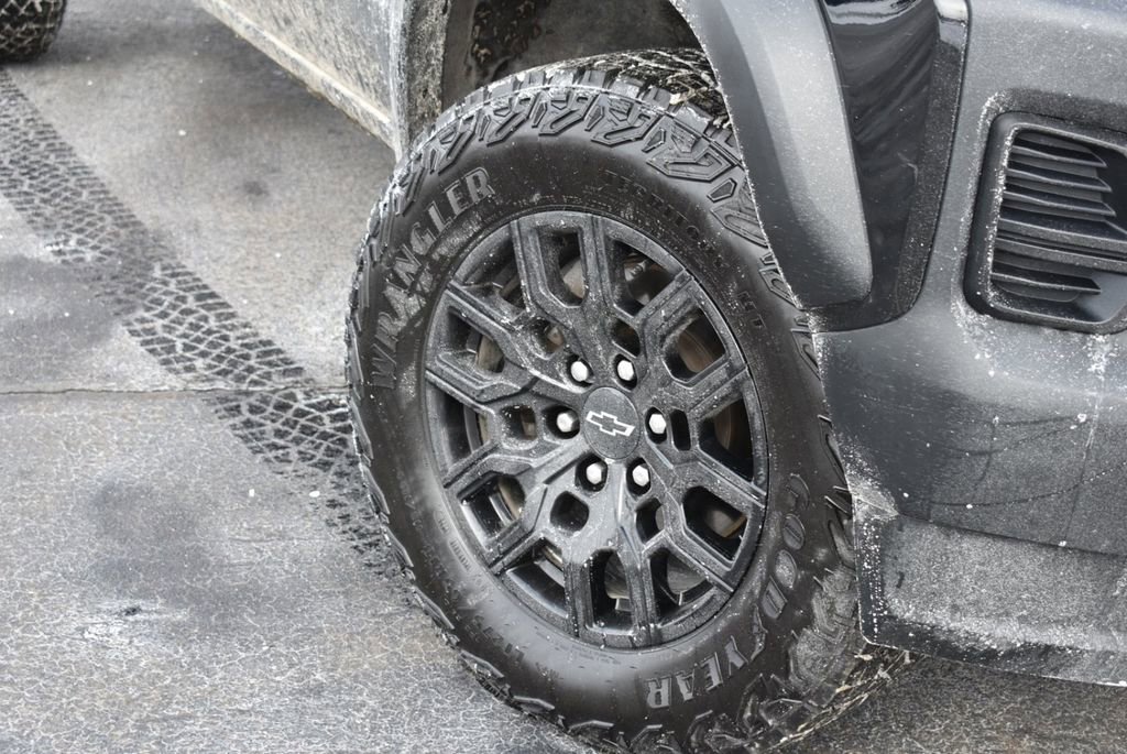 Used 2023 Chevrolet Colorado Trail Boss w/ Advanced Trailering Package image 3