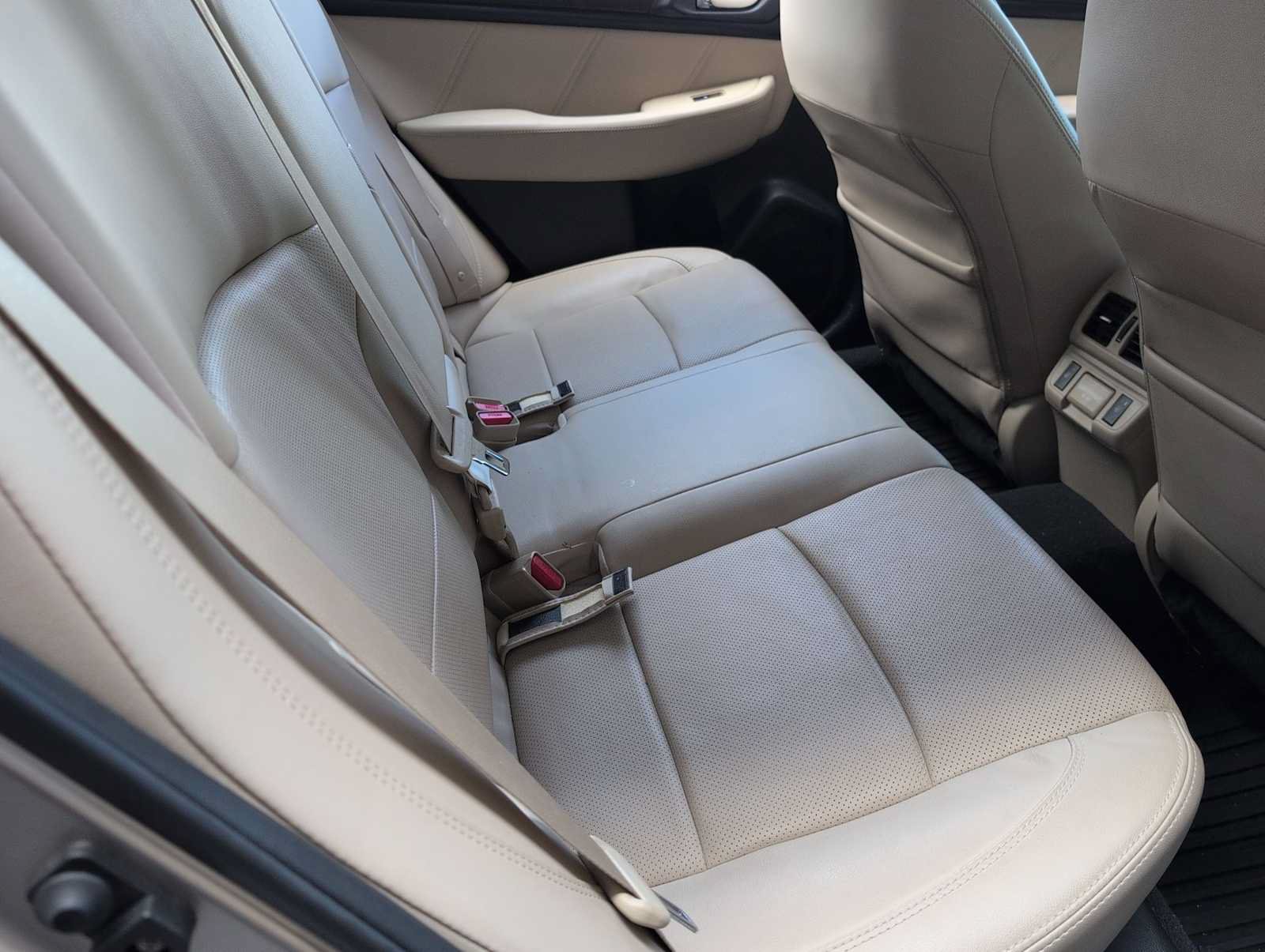 Used 2018 Subaru Outback 2.5i Limited AWD/4WD image 20