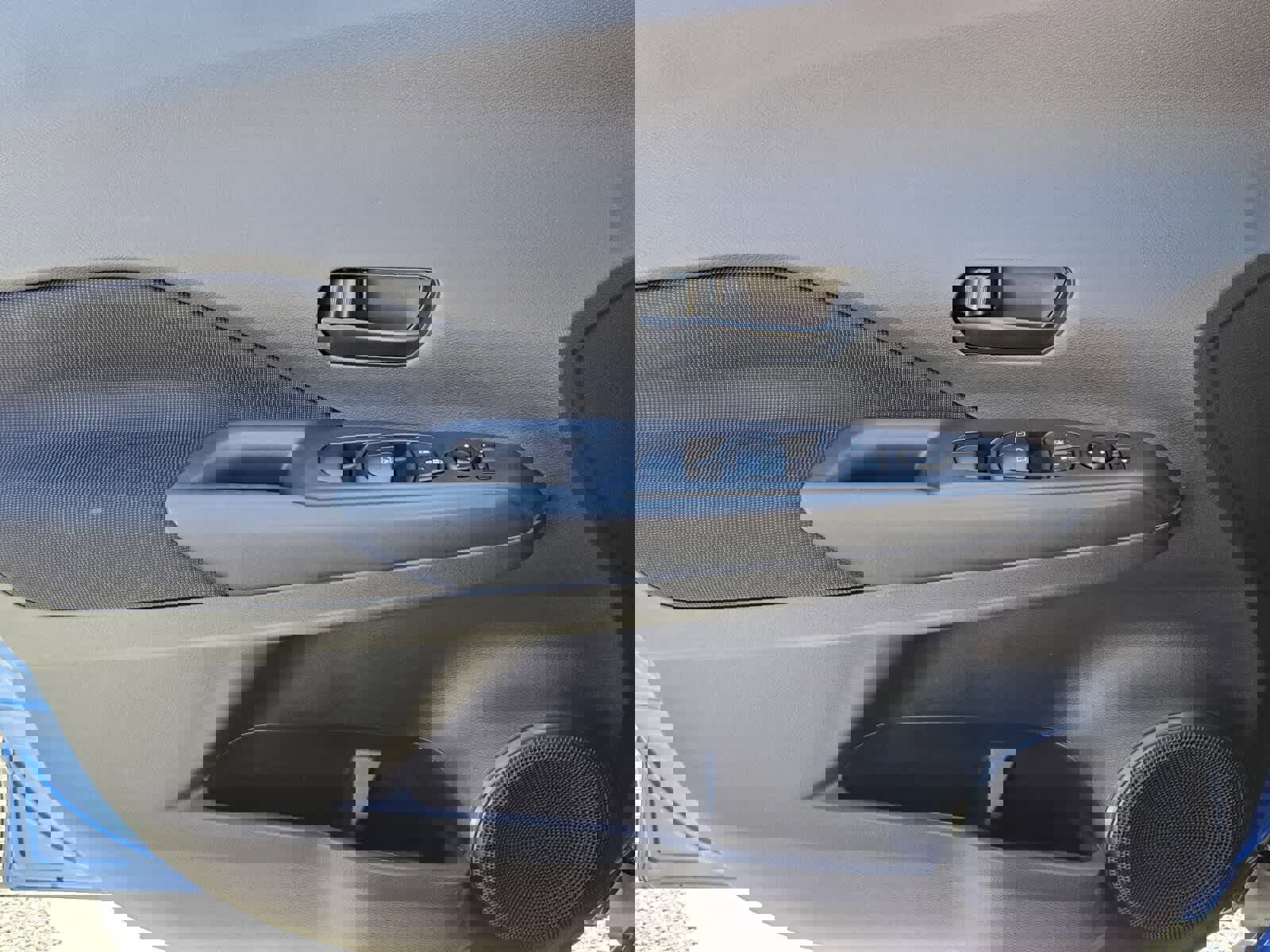 New 2025 Nissan Kicks Play S image 15