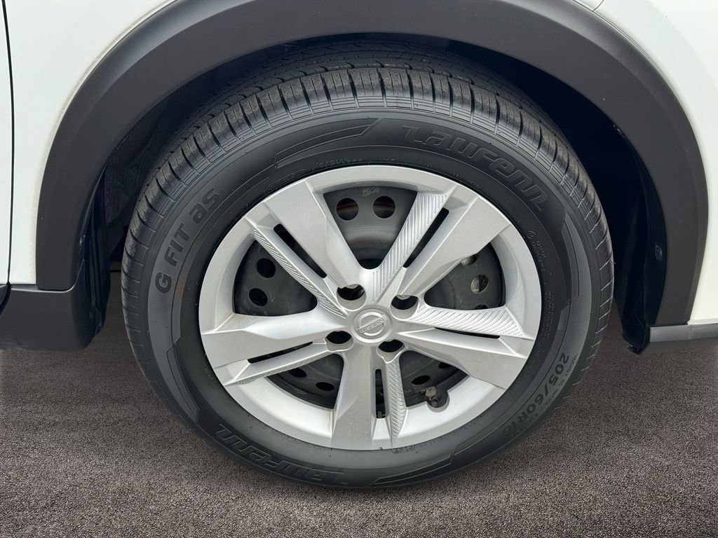 Used 2024 Nissan Kicks S FWD image 7