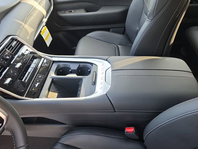 New 2026 Nissan Armada SV image 21