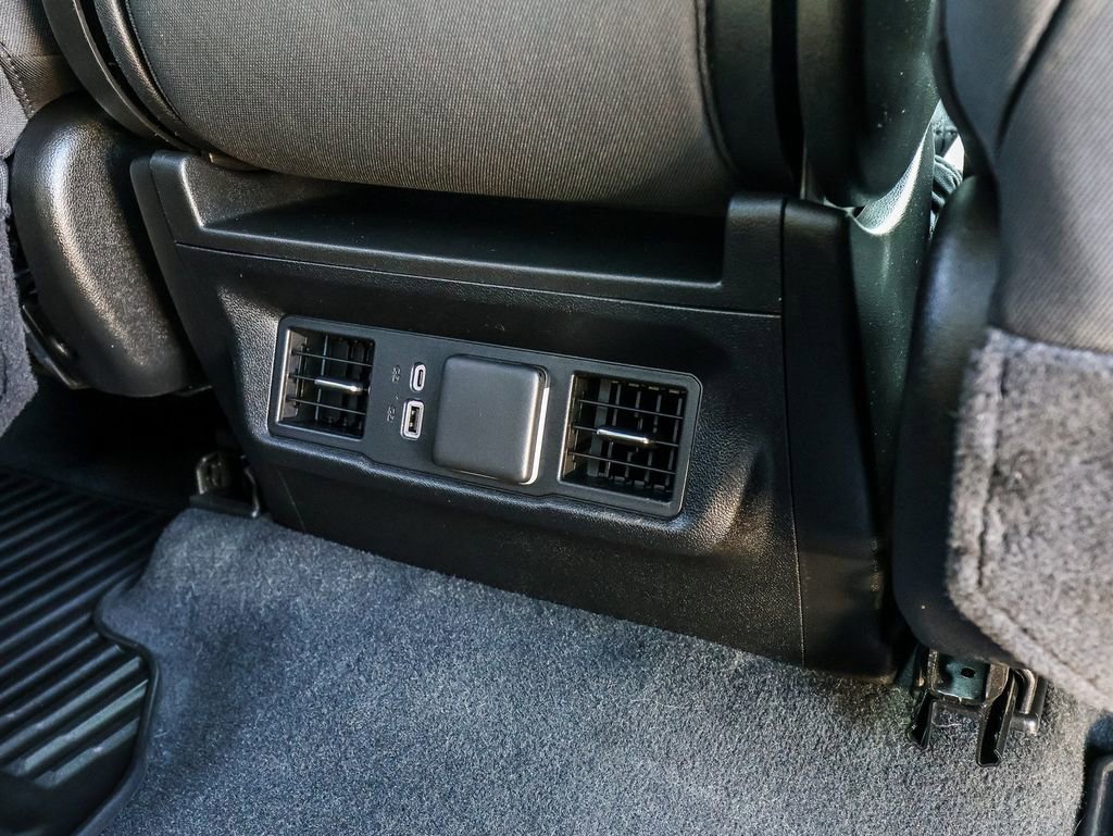 Used 2025 Chevrolet Silverado 2500 LT w/ Convenience Package image 23