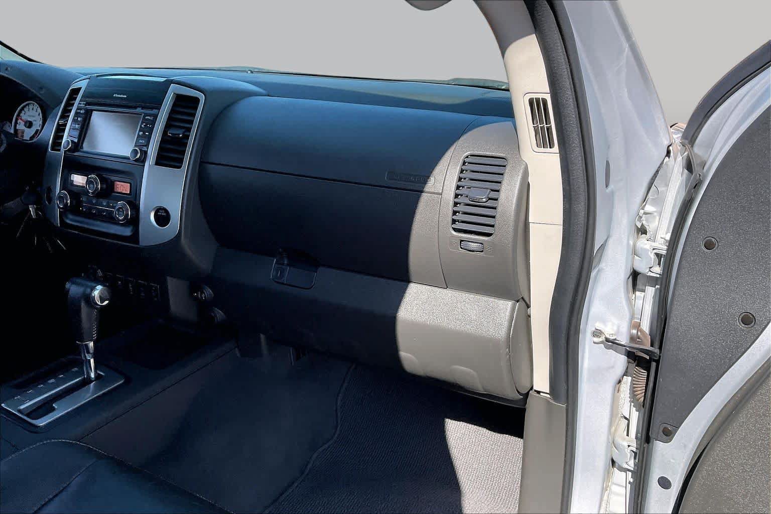 Used 2019 Nissan Frontier PRO-4X w/ Pro-4x Luxury Package AWD/4WD image 19