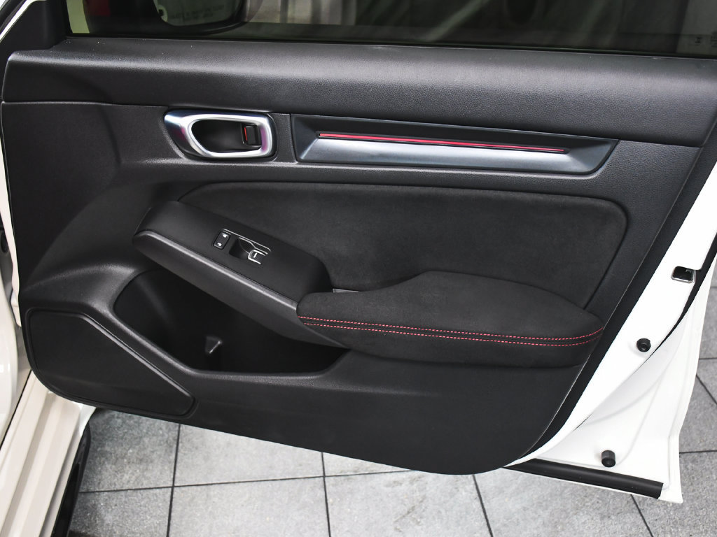 Used 2025 Honda Civic Type R image 13