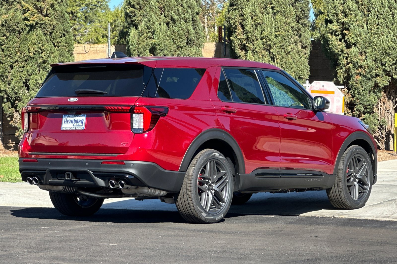 New 2027 Ford Explorer ST AWD/4WD image 4