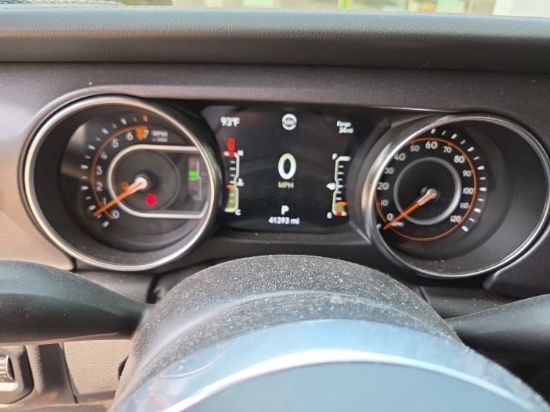 Used 2023 Jeep Gladiator Mojave w/ LED Lighting Group AWD/4WD image 6
