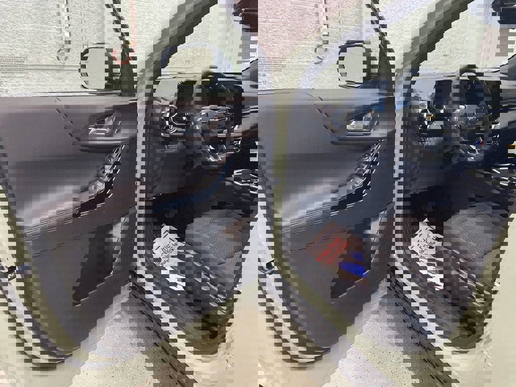 New 2026 Chevrolet Equinox LT w/ Safety and Technology Package image 13