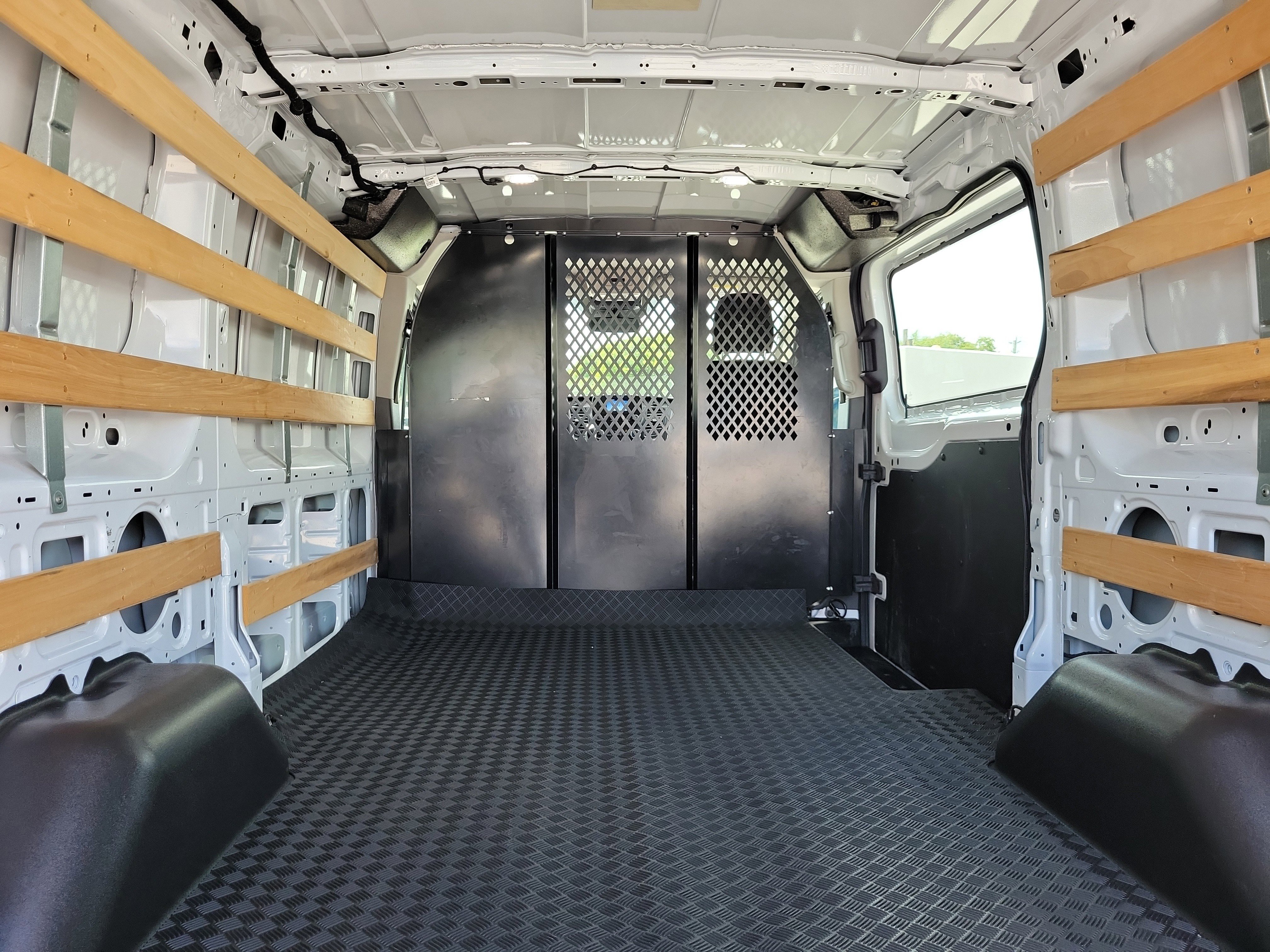 Used 2024 Ford Transit 250 Low Roof w/ Exterior Upgrade Package RWD image 14
