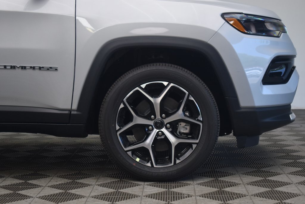 New 2026 Jeep Compass Limited AWD/4WD image 7