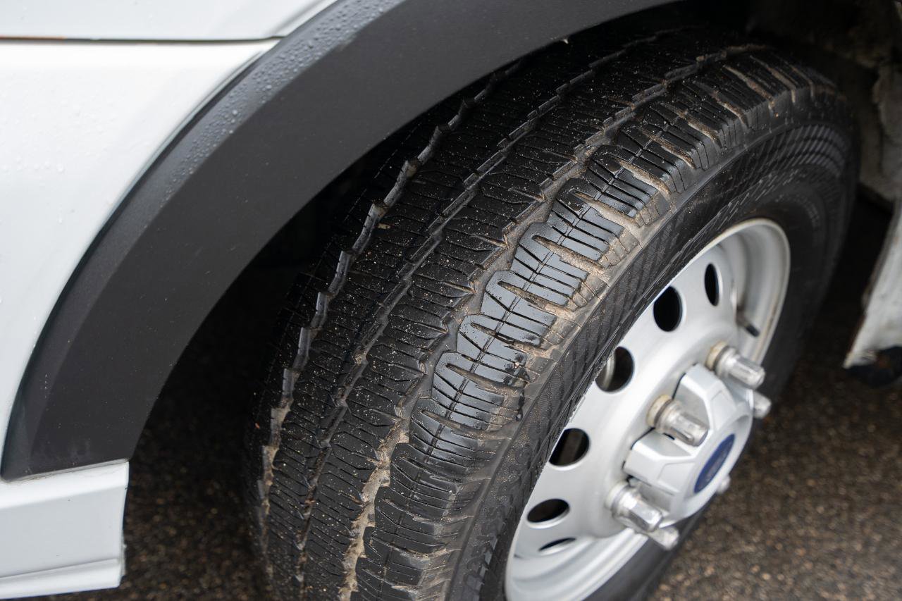 Used 2024 Ford Transit 350 XLT image 42