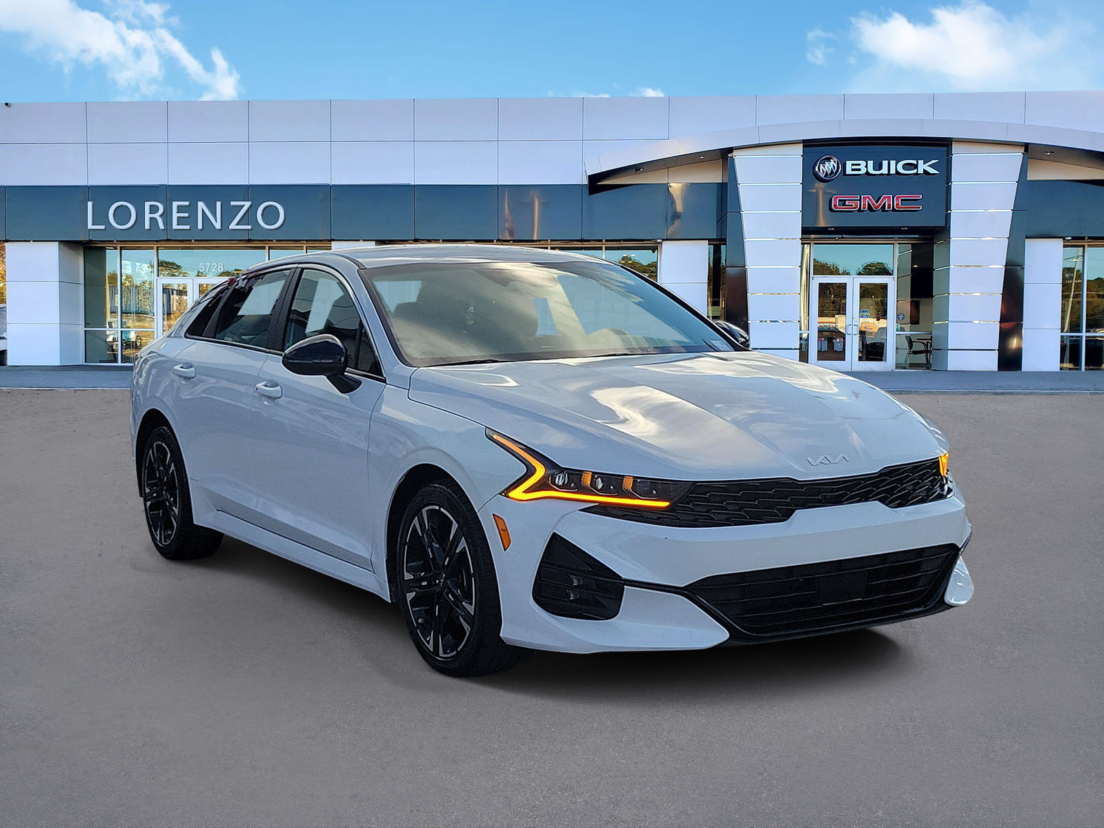 Used 2024 Kia K5 GT-Line w/ GT-Line Premium Package FWD image 3