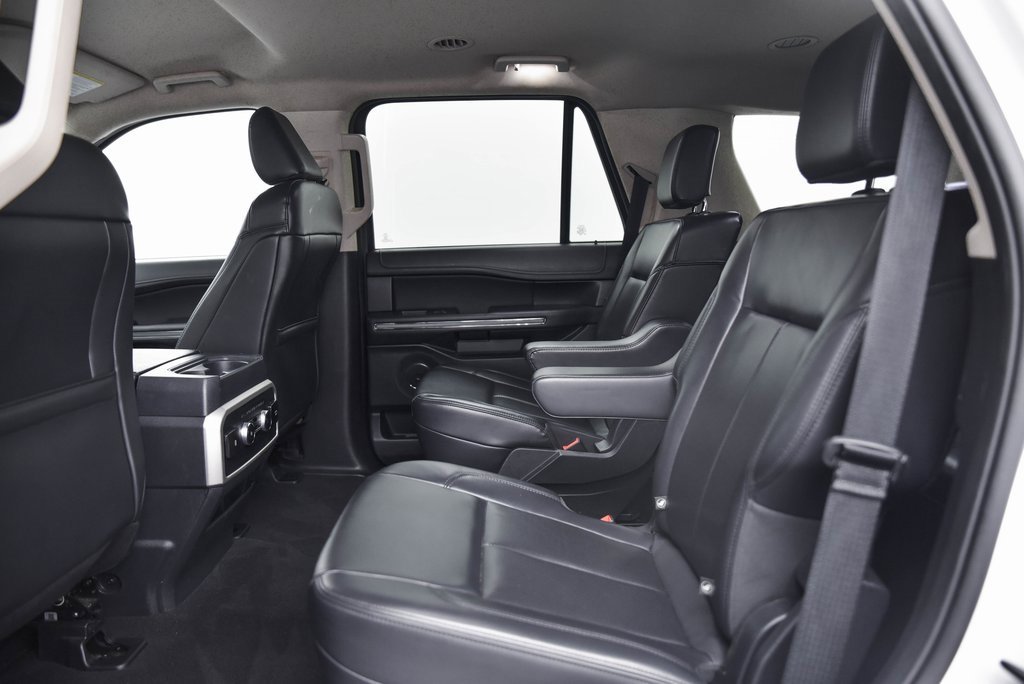 Used 2024 Ford Expedition XLT image 12