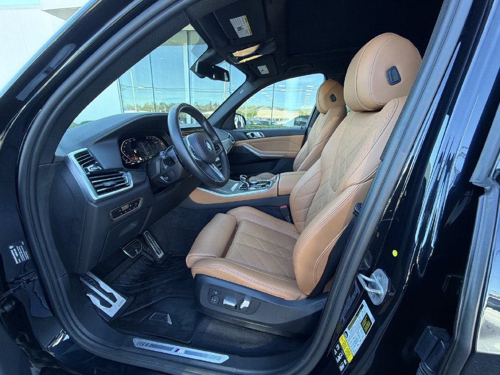 Used 2023 BMW X5 xDrive40i w/ M Sport Package AWD/4WD image 10