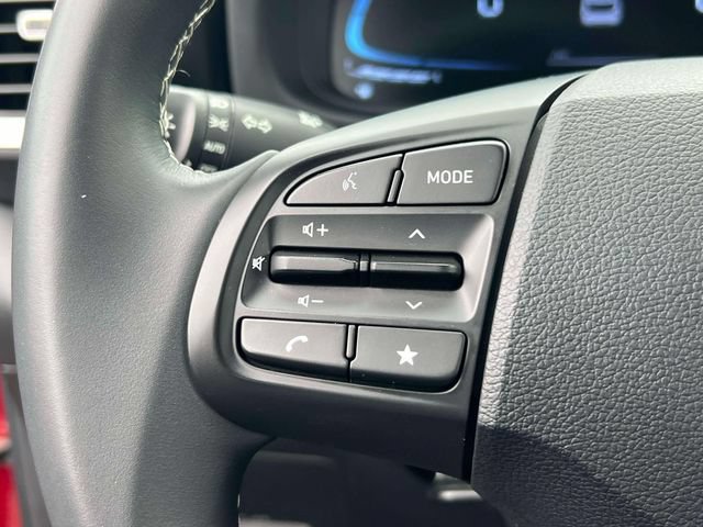 Certified 2023 Hyundai Venue Limited w/ Cargo Package FWD image 19