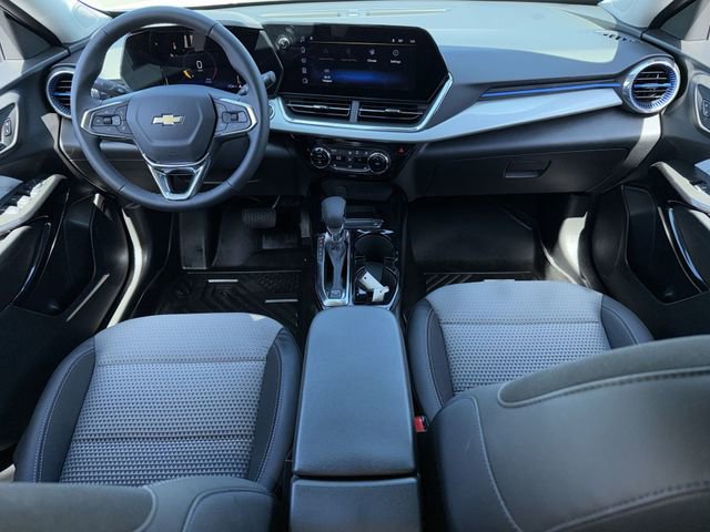 Used 2026 Chevrolet Trax LT w/ Sunroof Package image 19