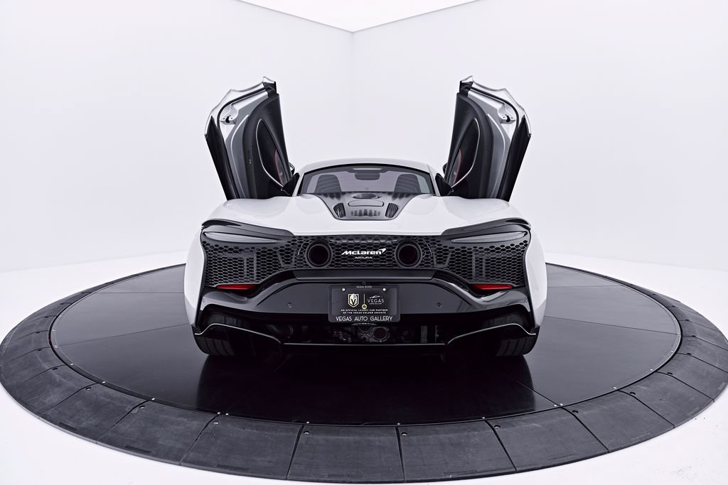 Used 2023 McLaren Artura RWD image 24
