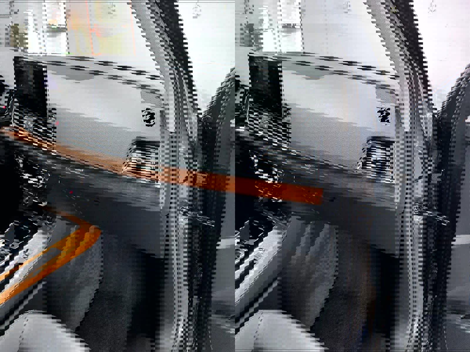 Used 2023 Audi Q5 2.0T Premium w/ Convenience Package image 18