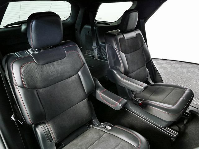 Used 2025 Ford Explorer ST AWD/4WD image 23