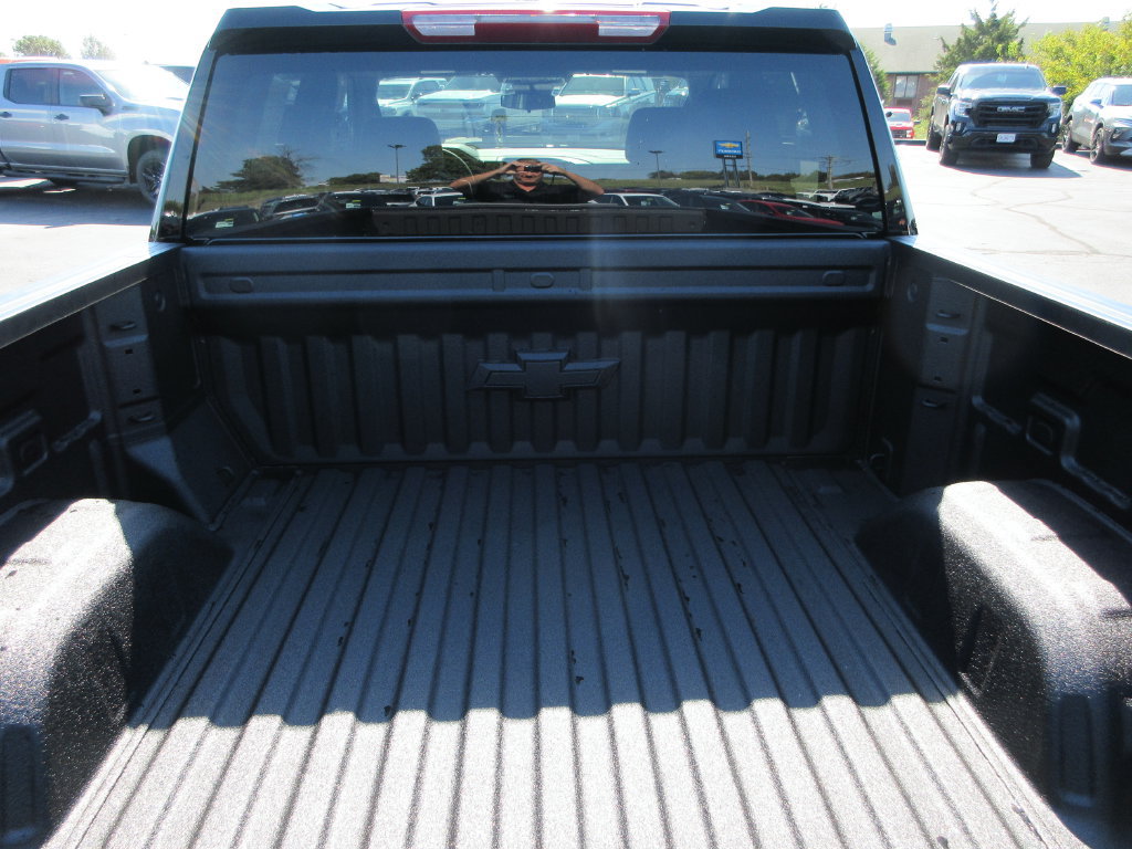 New 2026 Chevrolet Silverado 1500 LT w/ Z71 Off-Road Package AWD/4WD image 13