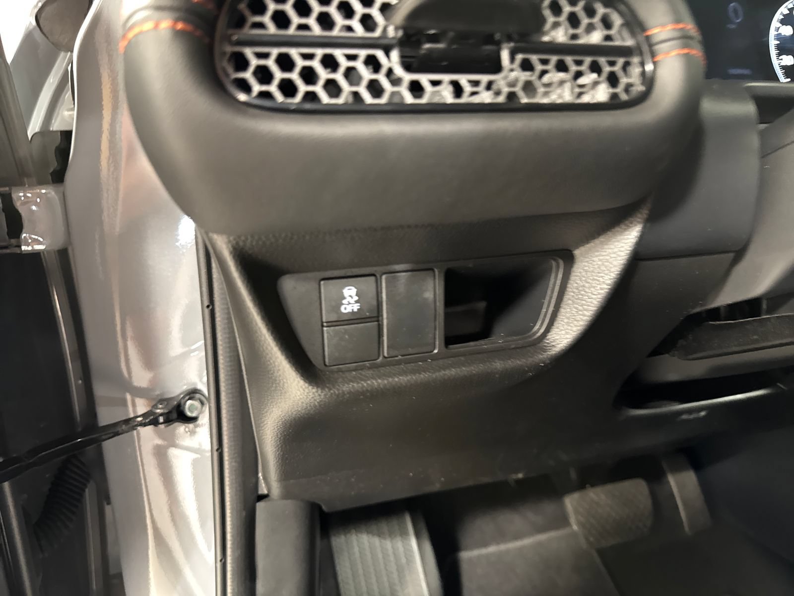 Certified 2024 Honda HR-V Sport image 18