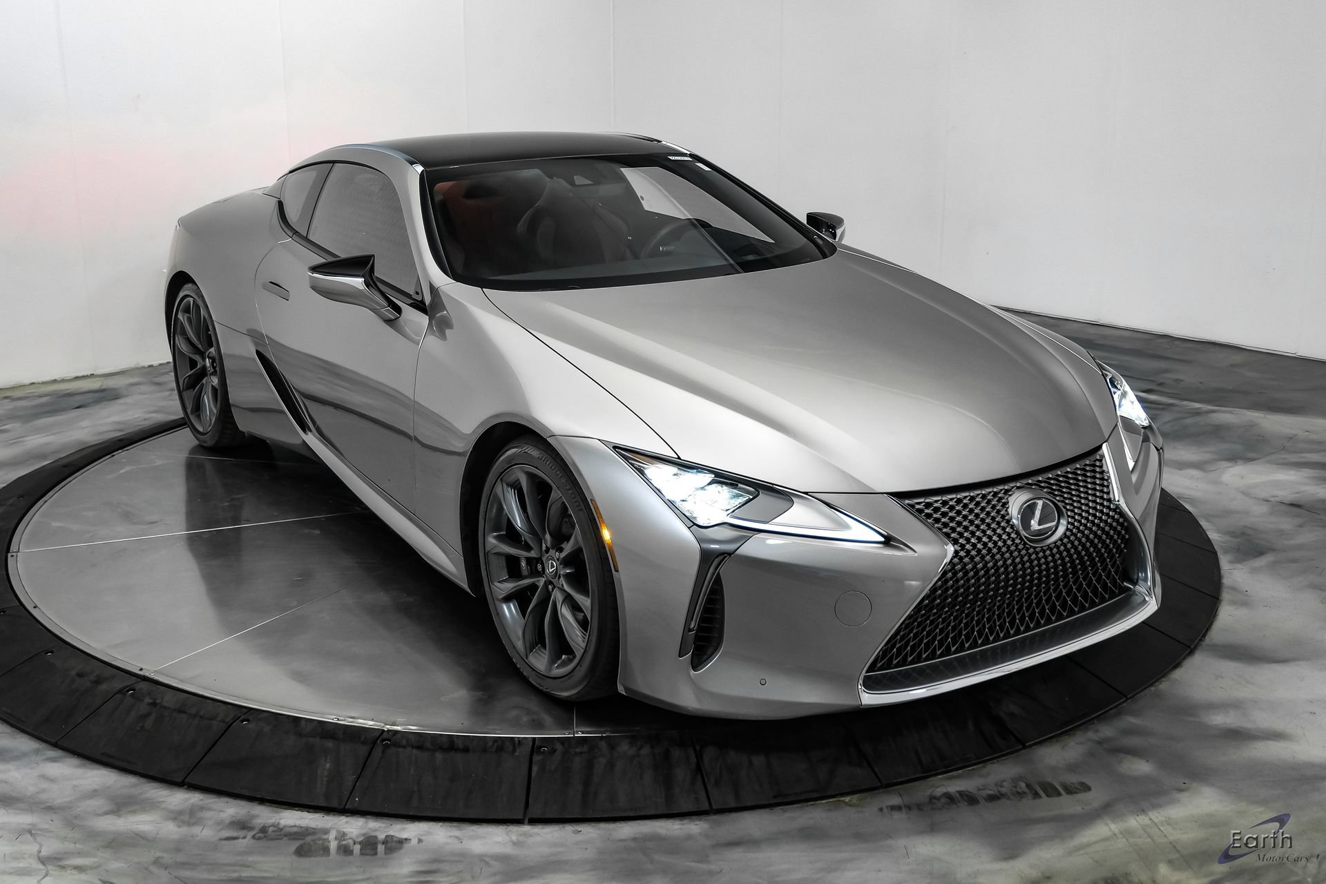 Used 2018 Lexus LC 500 Coupe w/ Performance Package RWD image 25