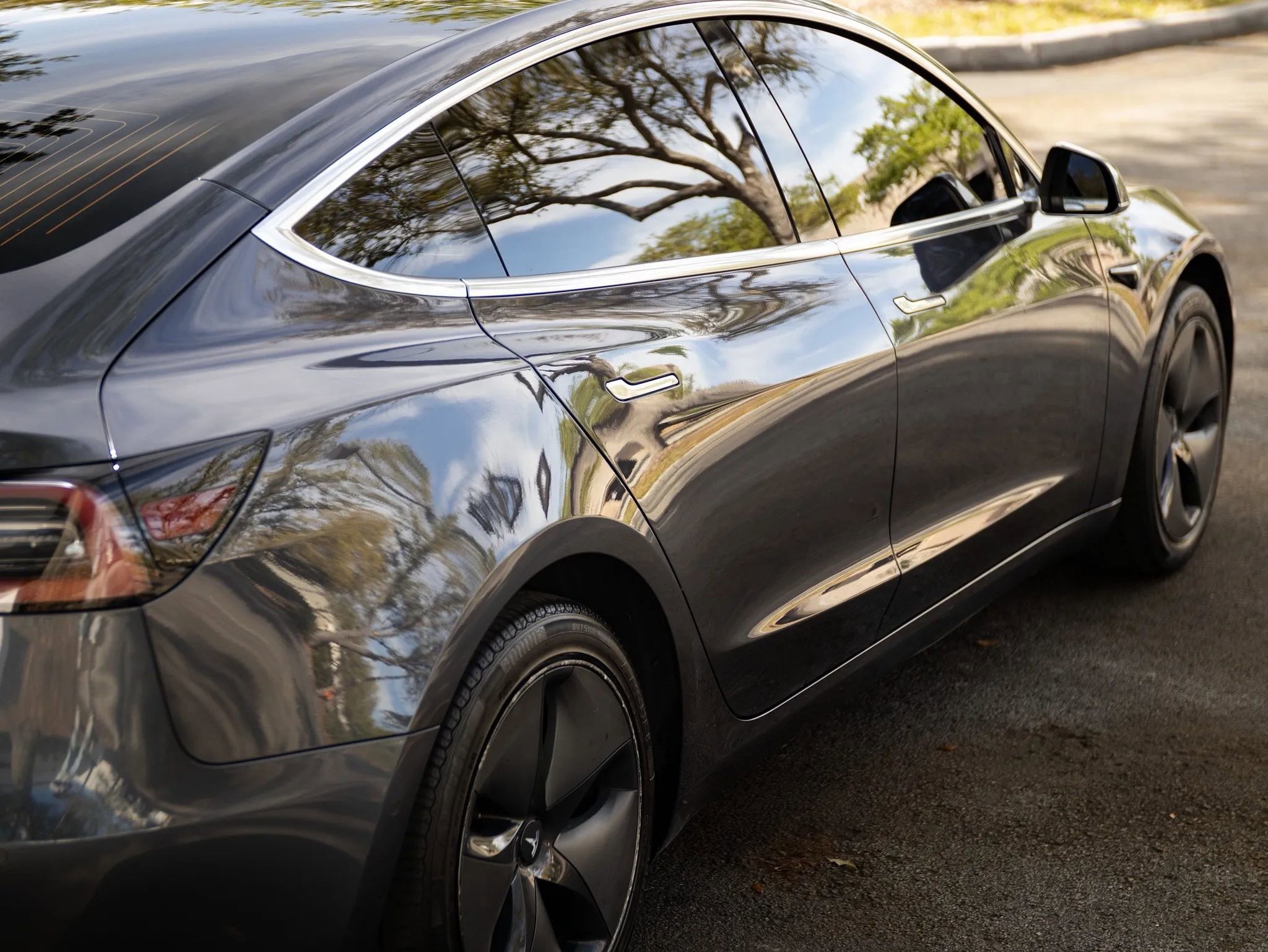 Used 2020 Tesla Model 3 Standard Range RWD image 13