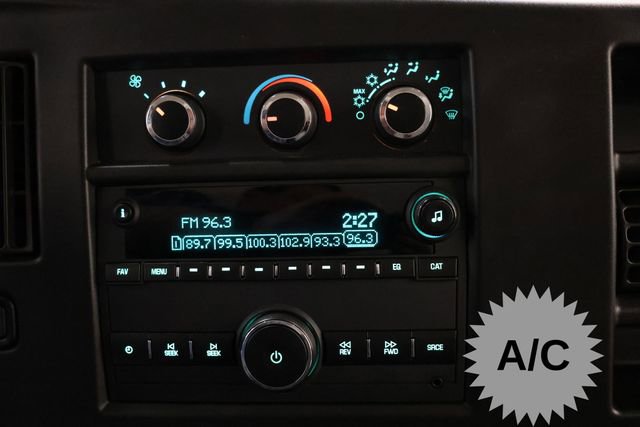 Used 2022 Chevrolet Express 3500 w/ Driver Convenience Package RWD image 19