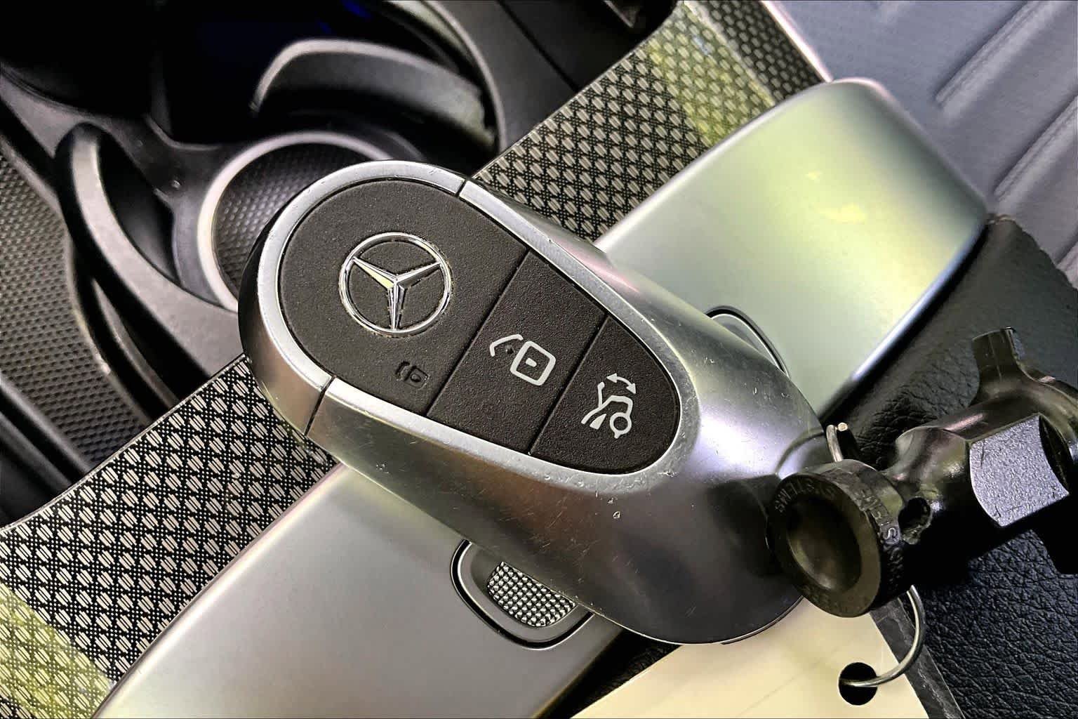 Used 2024 Mercedes-Benz GLC 300 image 14