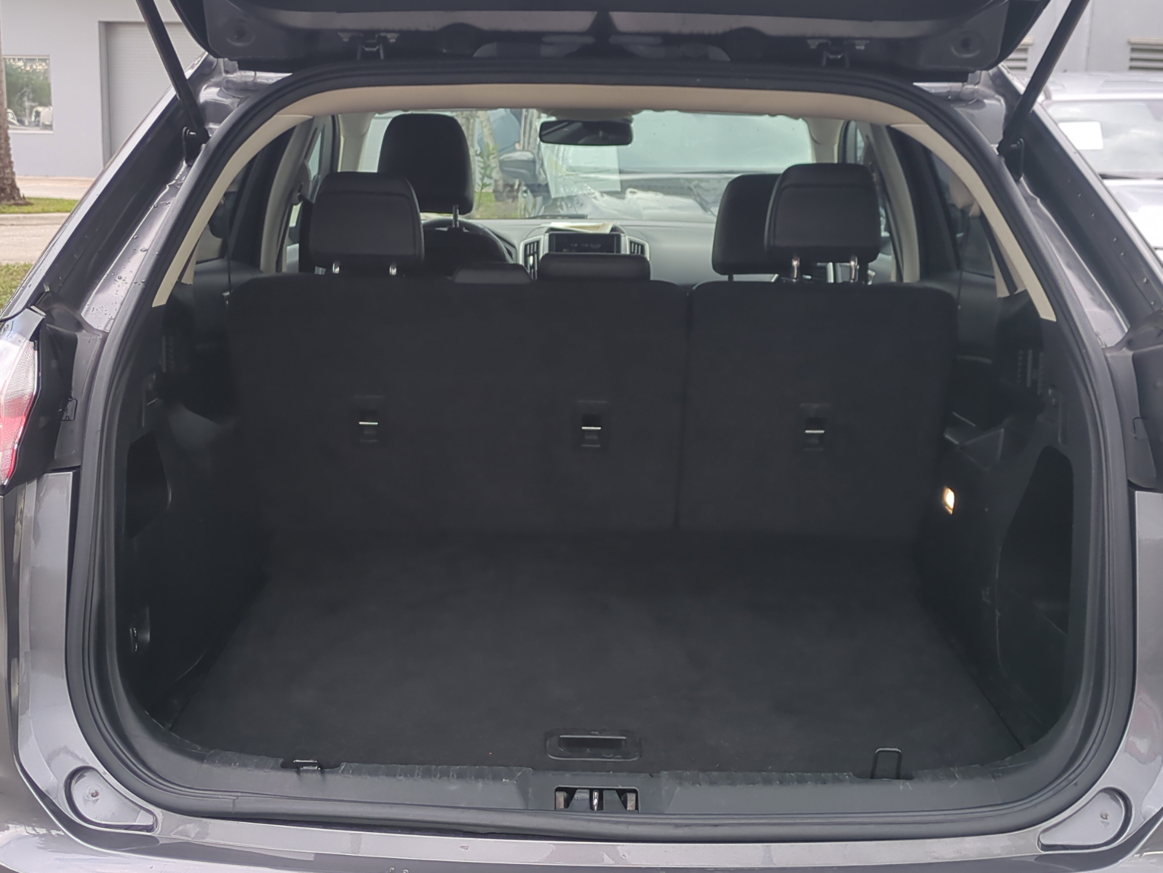 Used 2022 Ford Edge SEL image 13