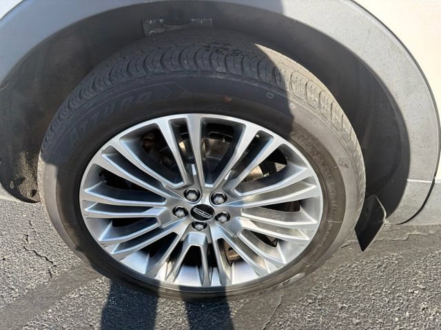 Used 2018 Lincoln MKX Reserve w/ Lincoln MKX Climate Package AWD/4WD image 25