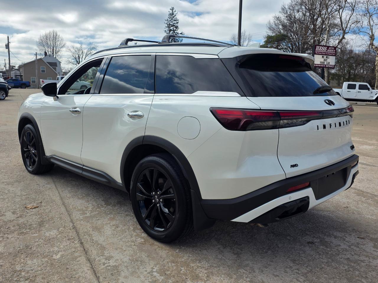 Used 2025 INFINITI QX60 Luxe w/ Black Edition image 17